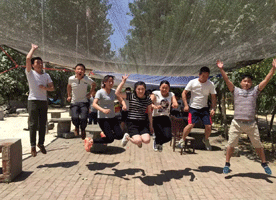 市場(chǎng)部燒烤派對(duì)